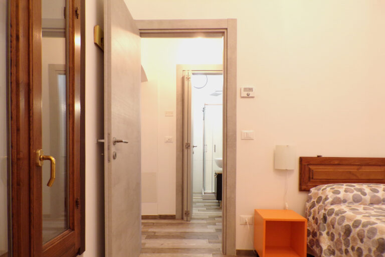 6-Room12-BBInternoSG